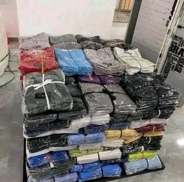 Clothing Pallets Contains 100 pieces